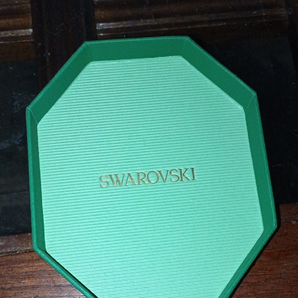Swarovski Emerald Green Octagonal Box